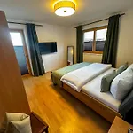 Hartl Apartment *